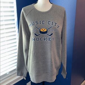 NWT Sportiqe Music City Hockey Harmon Crew Sweatshirt – Grey – Size Large